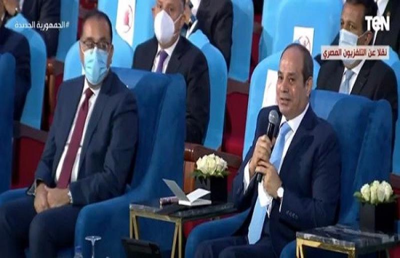 السيسي: «هاجموا وزير التموين على خبز البطاطا بدون علم» فيديو