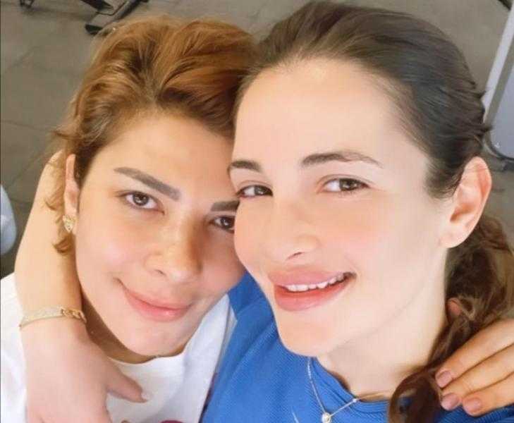 أصالة نصري تخطف الأنظار في أحدث ظهور لها برفقة ابنتها.. «صور»