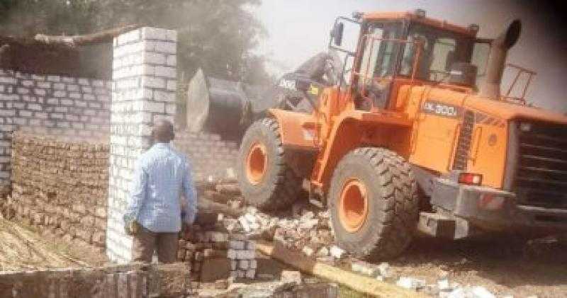 جهاز العبور ينفذ حملة لإزالة الإشغالات والمخالفات بالمدينة