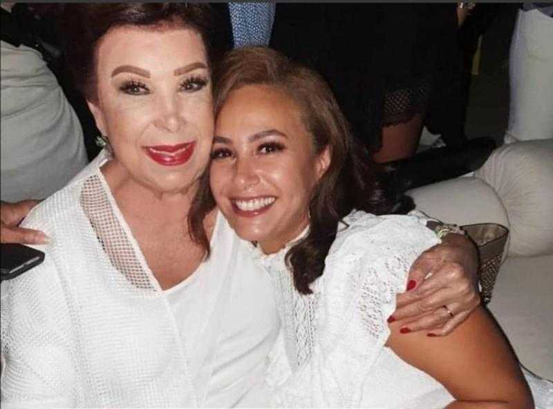 بكلمات مؤثرة.. هند صبري تُحيي ذكرى رحيل رجاء الجداوي