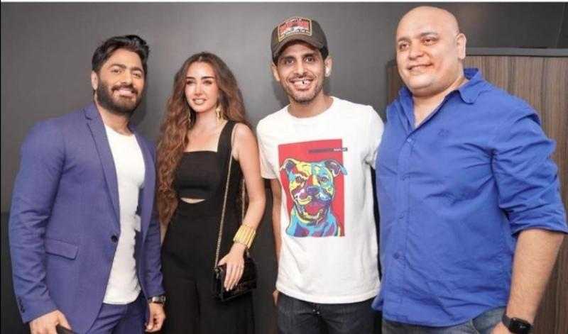 تامر حسني يحتفل بنجاح العرض الخاص لـ «بحبك» وهذه رسالته للجمهور