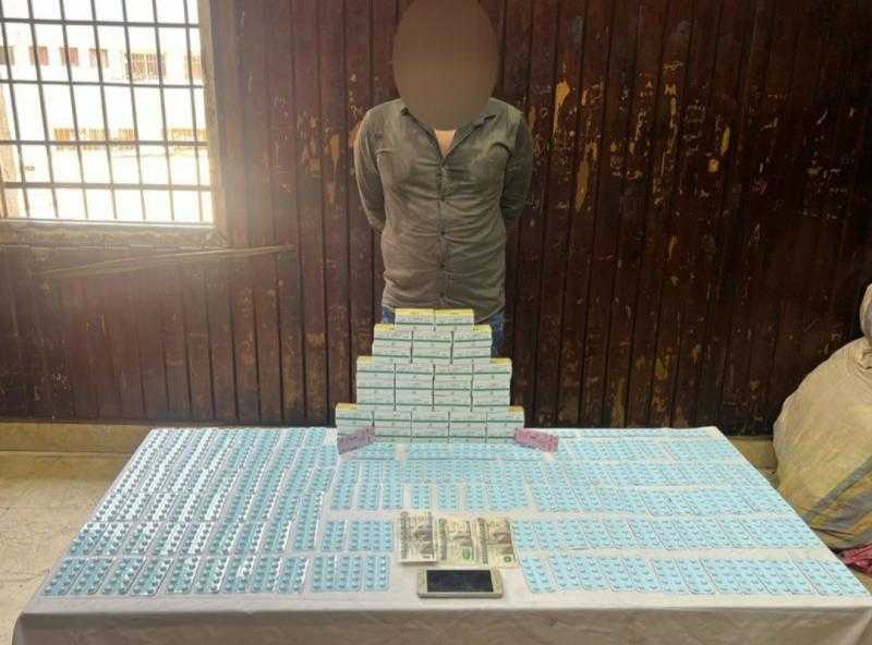 ضبط مسجل خطر بحوزته 4500 قرص مخدر بالأزبكية