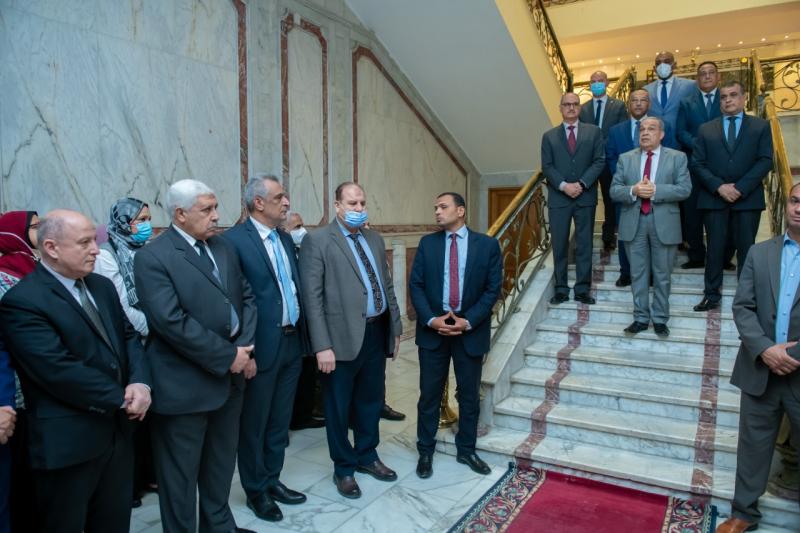 وزير الإنتاج الحربي يهنئ العاملين بالعيد