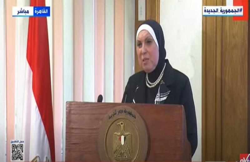 نيفين جامع: إنشاء 13 مجمعا صناعيا بأنحاء الجمهورية