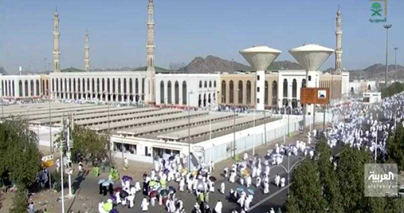 شاهد.. هكذا ينتقل ضيوف الرحمن من منى إلى عرفات
