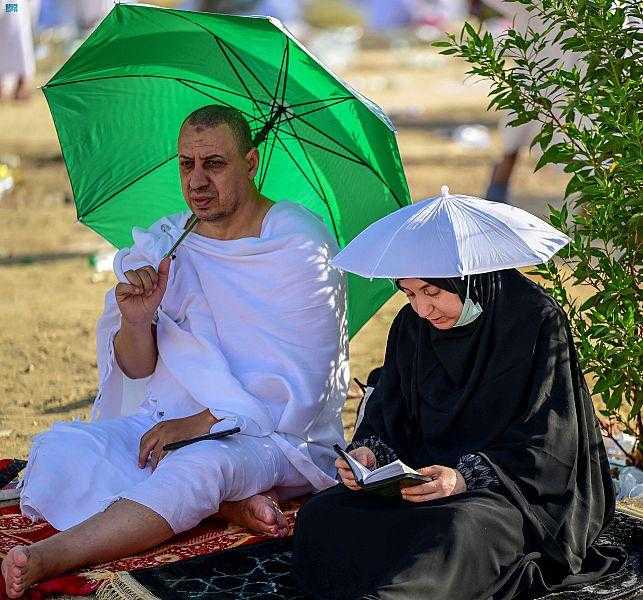 السعودية تعلن نجاح المرحلة الأولى من خطة الحج واكتمال وصول الحجاج إلى عرفات