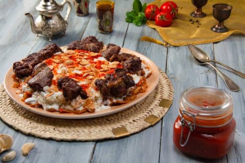 كيف نأكل «فتة العيد» دون أن نزيد في الوزن؟.. فيديو