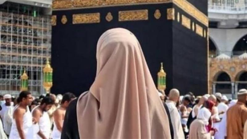 ما الأشياء التي يحرم على المرأة فعلها في الحج؟.. شاهد: داعية تُجيب
