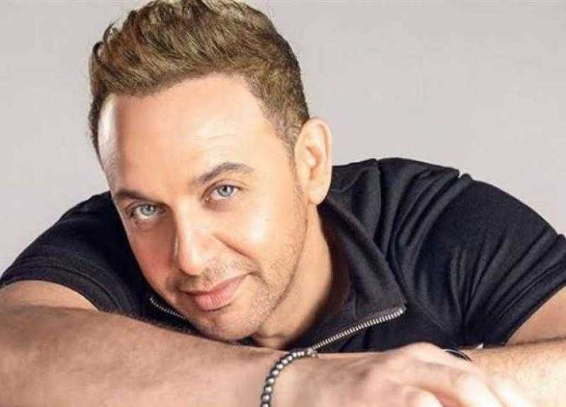 مصطفى قمر يحتل تريند جوجل بتكبيرات العيد