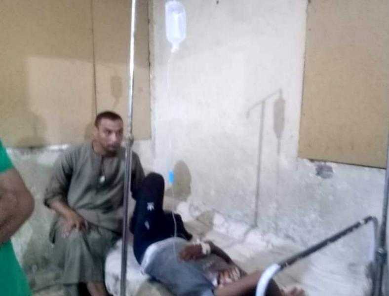 بسبب وجبة كشري.. ارتفاع أعداد المصابين بالتسمم إلى 30 طفلا في نجع حمادي