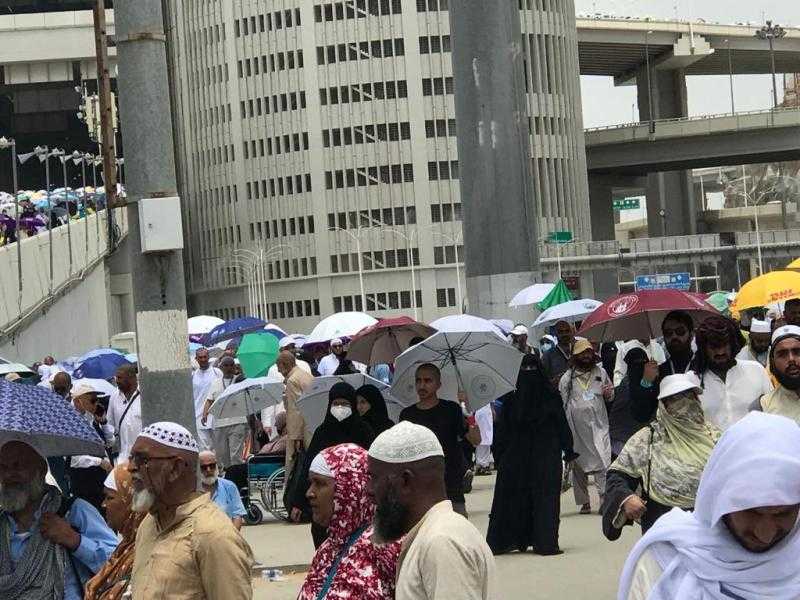 بدء تفويج حجاج السياحة من مشعر مني بعد الانتهاء من الرجم ثاني أيام التشريق