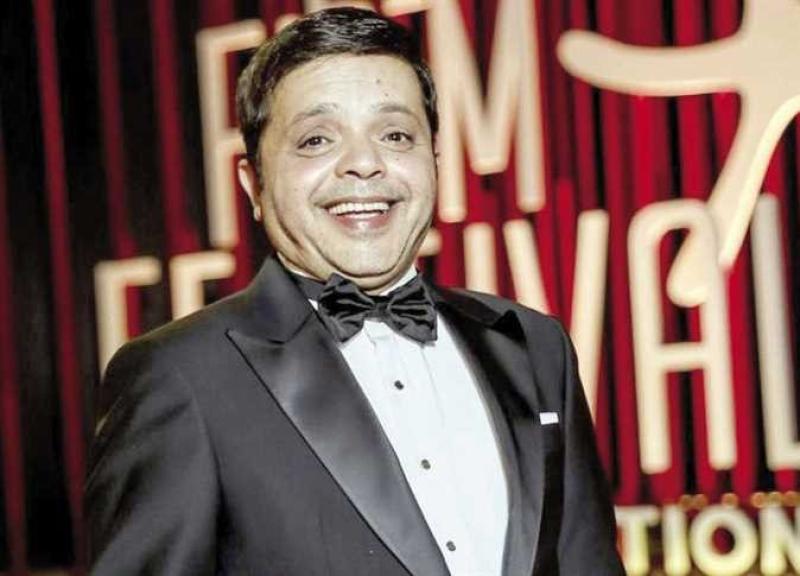 «الدرع هيصدي في ميت عقبة».. شاهد محمد هنيدي يحتفل بفوز الزمالك بالدوري على طريقته الخاصة