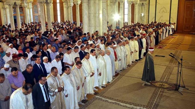 صلاة جماعة