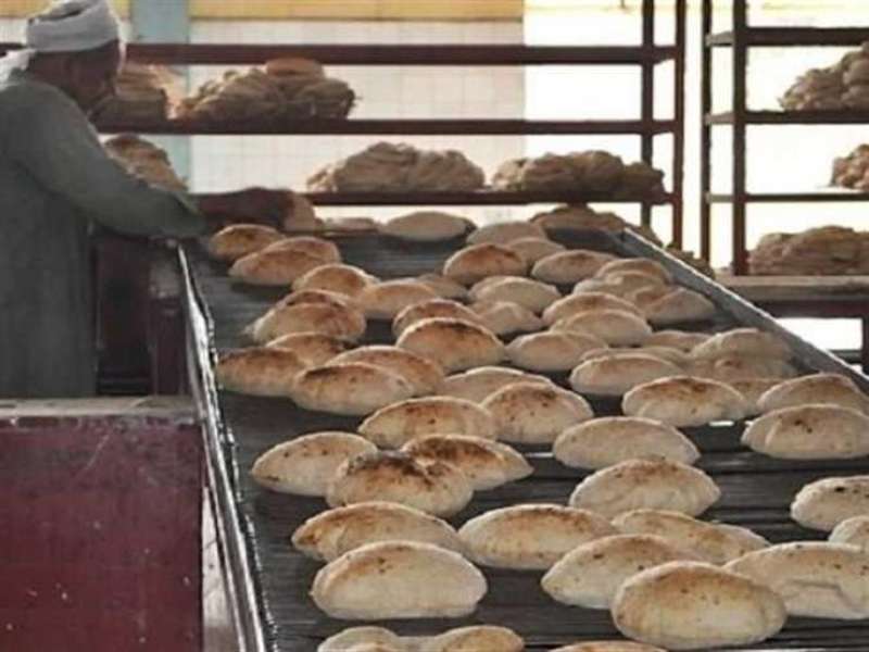  رفع سعر رغيف الخبز بعد زيادة البنزين والسولار 