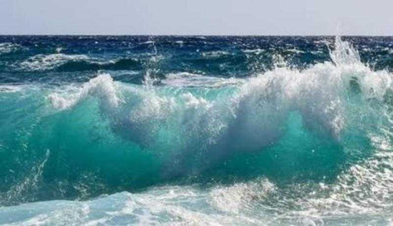 لارتفاع الأمواج.. الأرصاد تحذر المصطافين من سواحل هذه المحافظات - فيديو