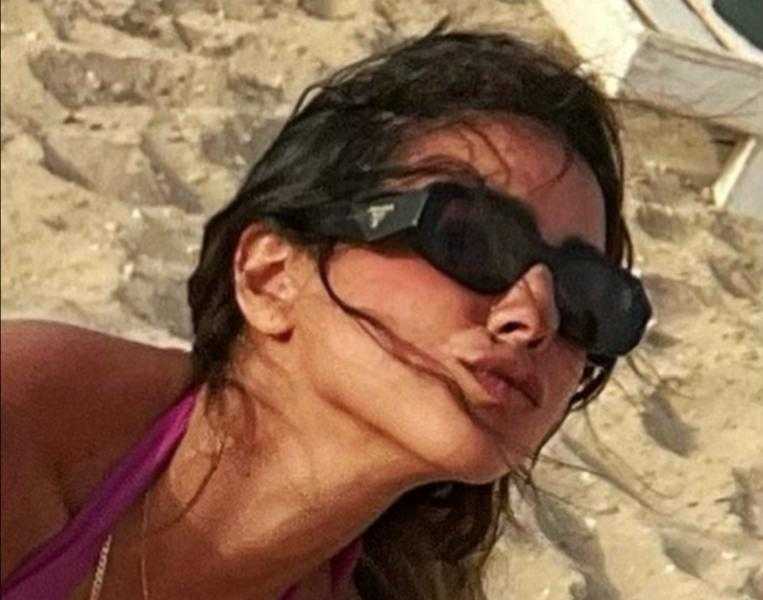 هند عبد الحليم تشارك جمهورها بلقطات من عطلتها على البحر| «فيديو»