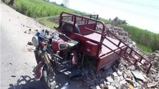 وفاة شاب وإصابة 2 آخرين في تصادم  بأبوتشت