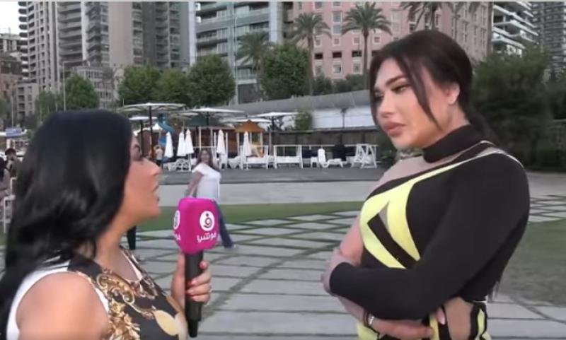«بملابس نسائية».. شاهد| خبير تجميل لبناني يثير ذهول مشاهديه خلال لقاء تليفزيوني