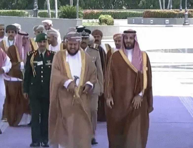 ولي العهد السعودي يستقبل نائب رئيس وزراء سلطنة عمان.. فيديو