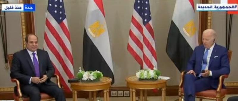 شاهد.. الرئيس السيسي يلتقي نظيره الأمريكي على هامش قمة جدة