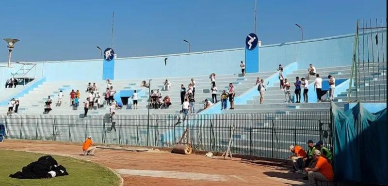 جماهير الزمالك تتوافد على استاد المحلة استعدادا لمباراة الغزل| «شاهد»