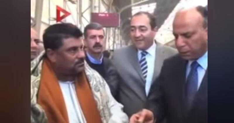 «بدلًا من التذكرة».. مدير الأمن يتفاجأ بقطعة أفيون في محفظة راكب بمحطة القطار - فيديو