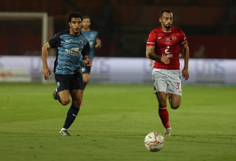 صدمة للجماهير.. حكم يعترف بتعرض الأهلي لظلم تحكيمي في مباراة بيراميدز