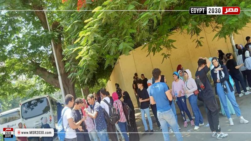 طلاب الثانوية العامة