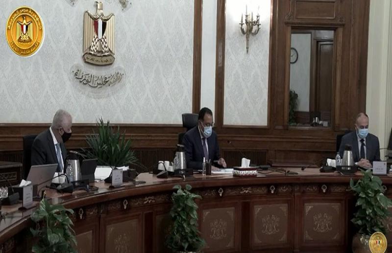 شاهد.. اجتماع رئيس الوزراء لمتابعة موقف المدارس المصرية اليابانية - «فيديو»
