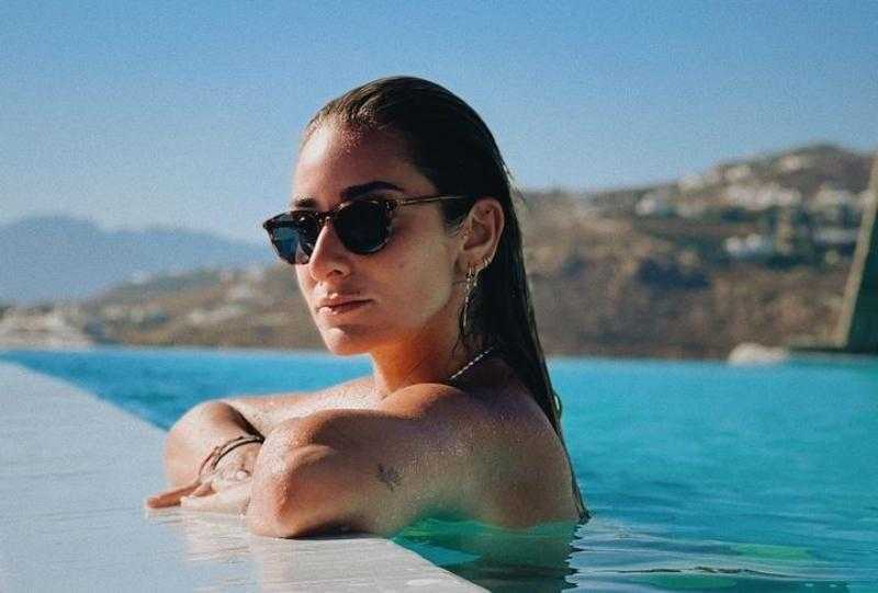 أمينة خليل تشارك جمهورها بصور من عطلتها الصيفية