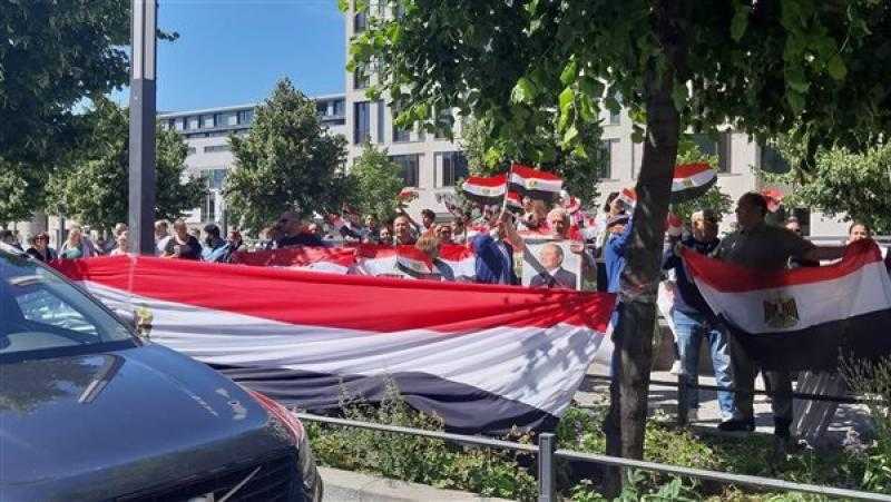 بيت العائلة المصرية بألمانيا: زيارة السيسي يوم عيد لنا.. فيديو
