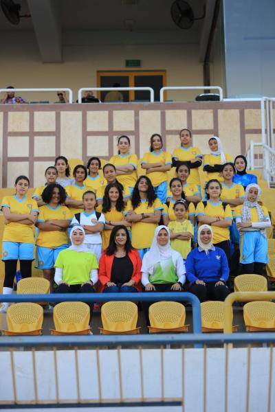 «فتيات الدراويش» يؤازرن الفريق في مباراته الودية أمام سيمبا التنزاني