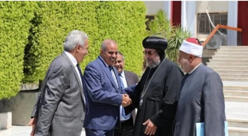 «المقابلة يوم عيد»..رئيس جامعة الأزهر يستقبل الأنبا أرميا