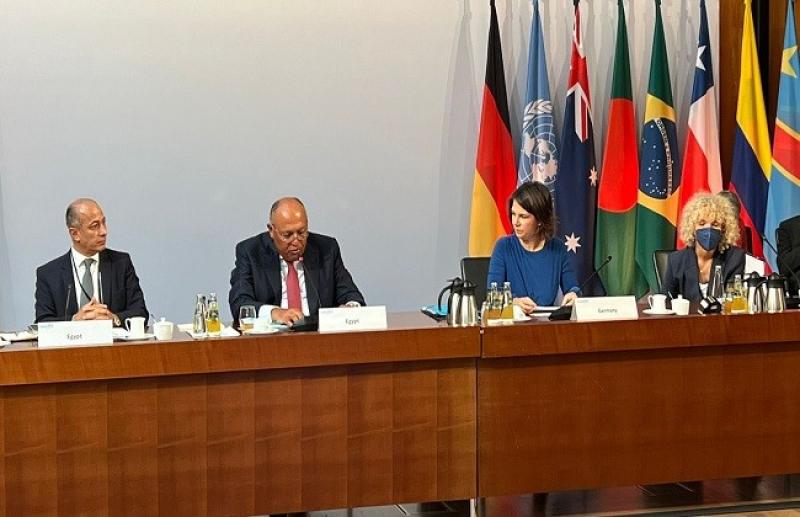 لهذا السبب.. سامح شكري يعتذر خلال حوار بطرسبرج للمناخ