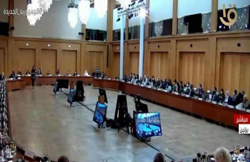 ممثل كولومبيا بحوار بطرسبرج: مصر تلعب دورًا رائدًا في ”كوب 27”