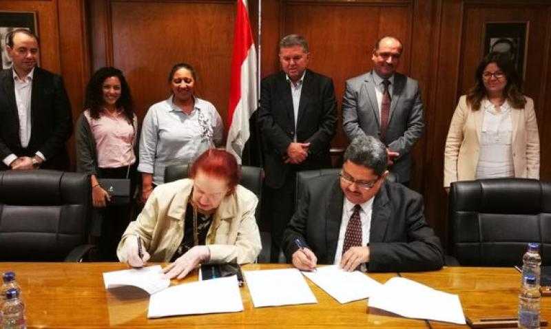 قطاع الأعمال: تحويل مصنع غزل مغلق بالفيوم إلى مجمع للملابس الجاهزة