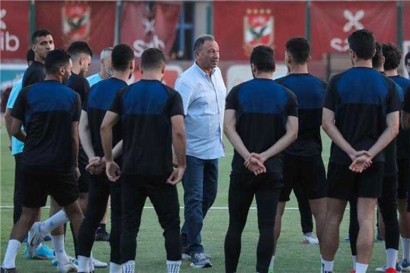 «هبد كالعادة».. تعليق ناري من شوبير على اجتماع الخطيب ولاعبي الأهلي