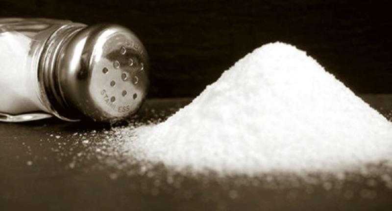 مباحث التموين تضبط 20 طن ملح داخل مصنع في البحيرة