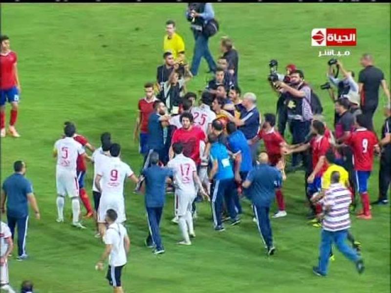 كواليس صادمة.. ميدو يكشف سبب أزمة لاعبي الأهلي مع الجماهير