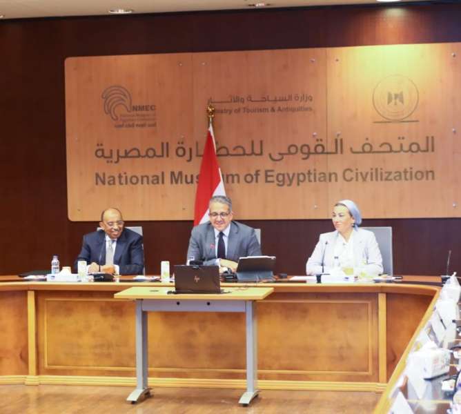 اجتماع  وزيرا السياحة والآثار والتنمية المحلية