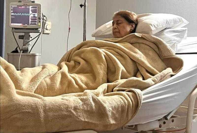 من داخل المستشفى.. منة فضالي تطالب جمهورها بالدعاء لوالدتها