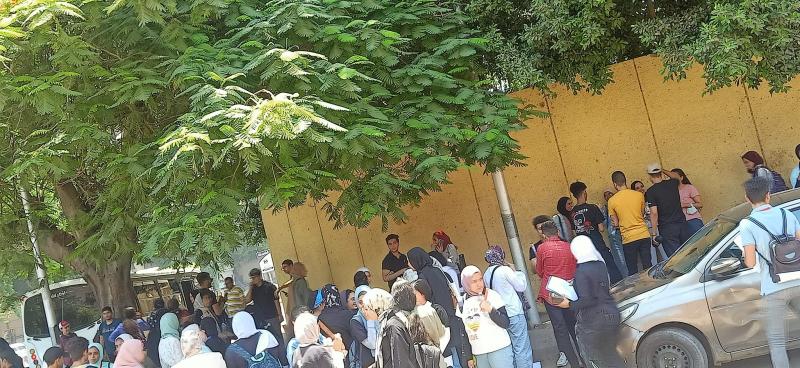 طلاب الثانوية العامة 