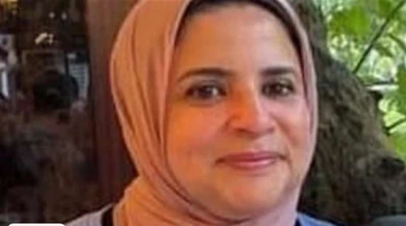  الدكتورة سميرة عزت