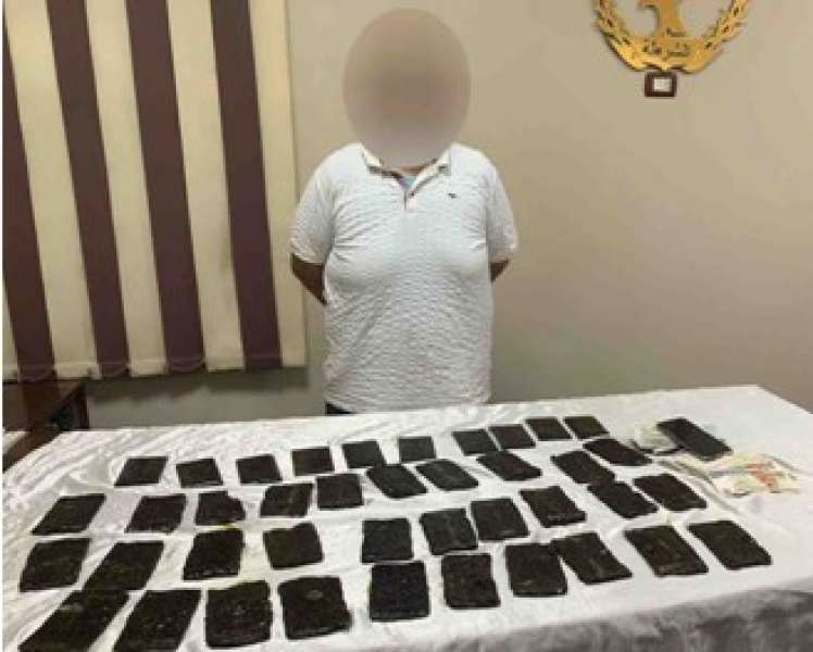 المتهم بحوزته الحشيش