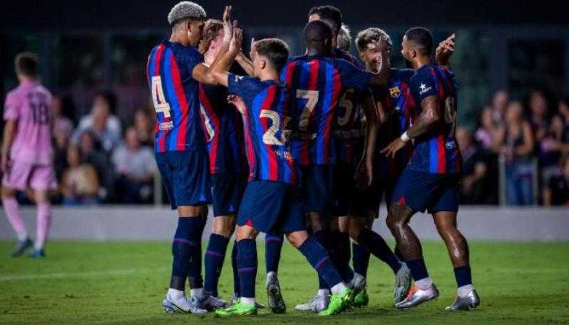 برشلونة يسعى لإيجاد حل لمستقبل حارسه
