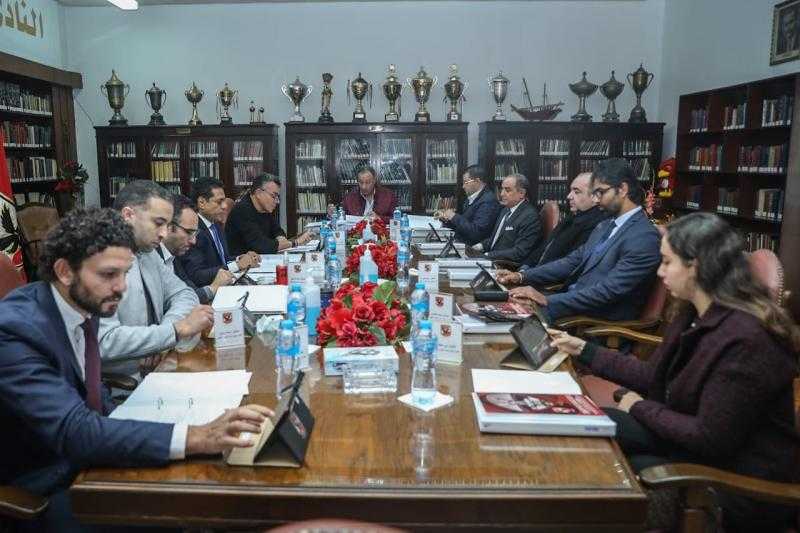 «جاب مدرب مغمور».. غضب بمجلس الأهلي ضد عضو بارز بعد الخسارة أمام الزمالك