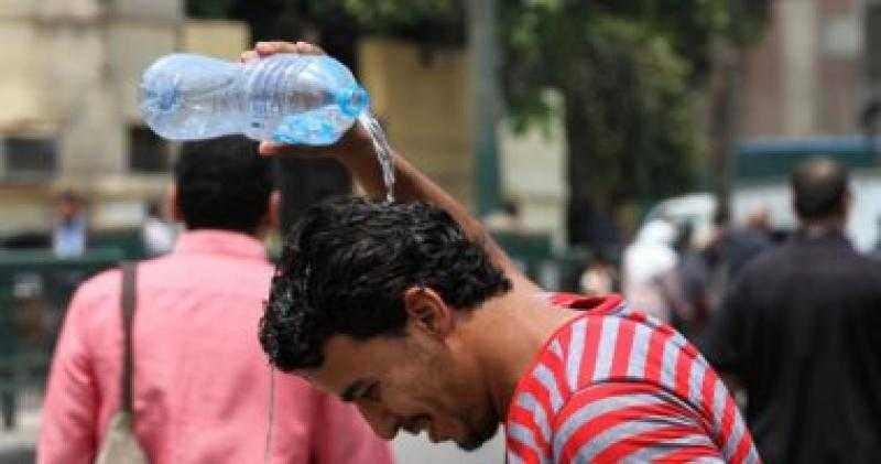 الأرصاد: موجة شديدة الحرارة تبلغ ذروتها خلال ساعات.. فيديو