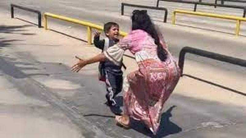 إعلامية شهيرة تكشف عن هوية مختطفي طفلها بفيديو جديد