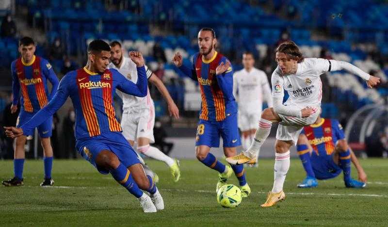 موعد مباراة برشلونة وريال مدريد والقنوات الناقلة