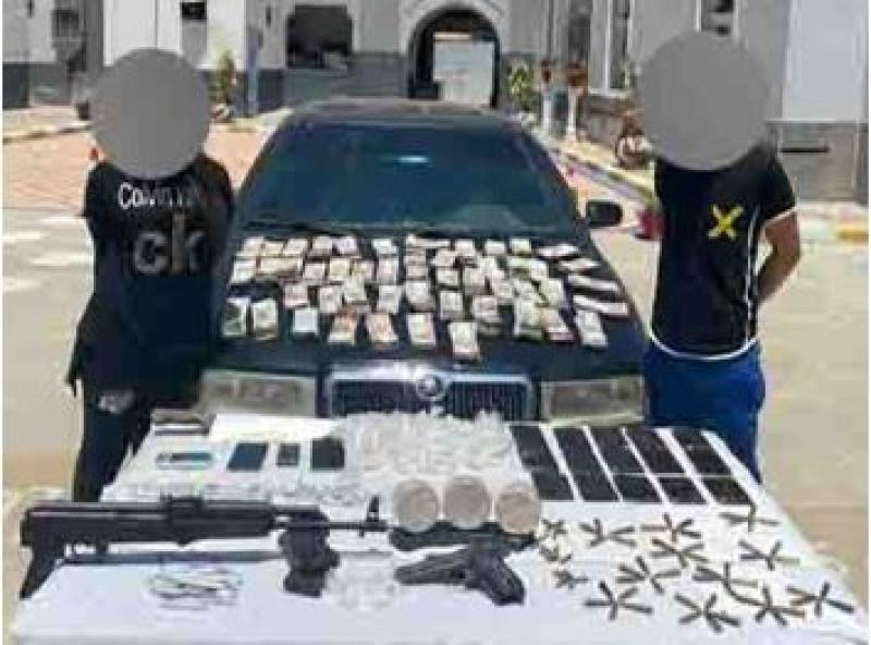 ضبط متهم وسيدة بحوزتهما أسلحة وهيروين في البحيرة